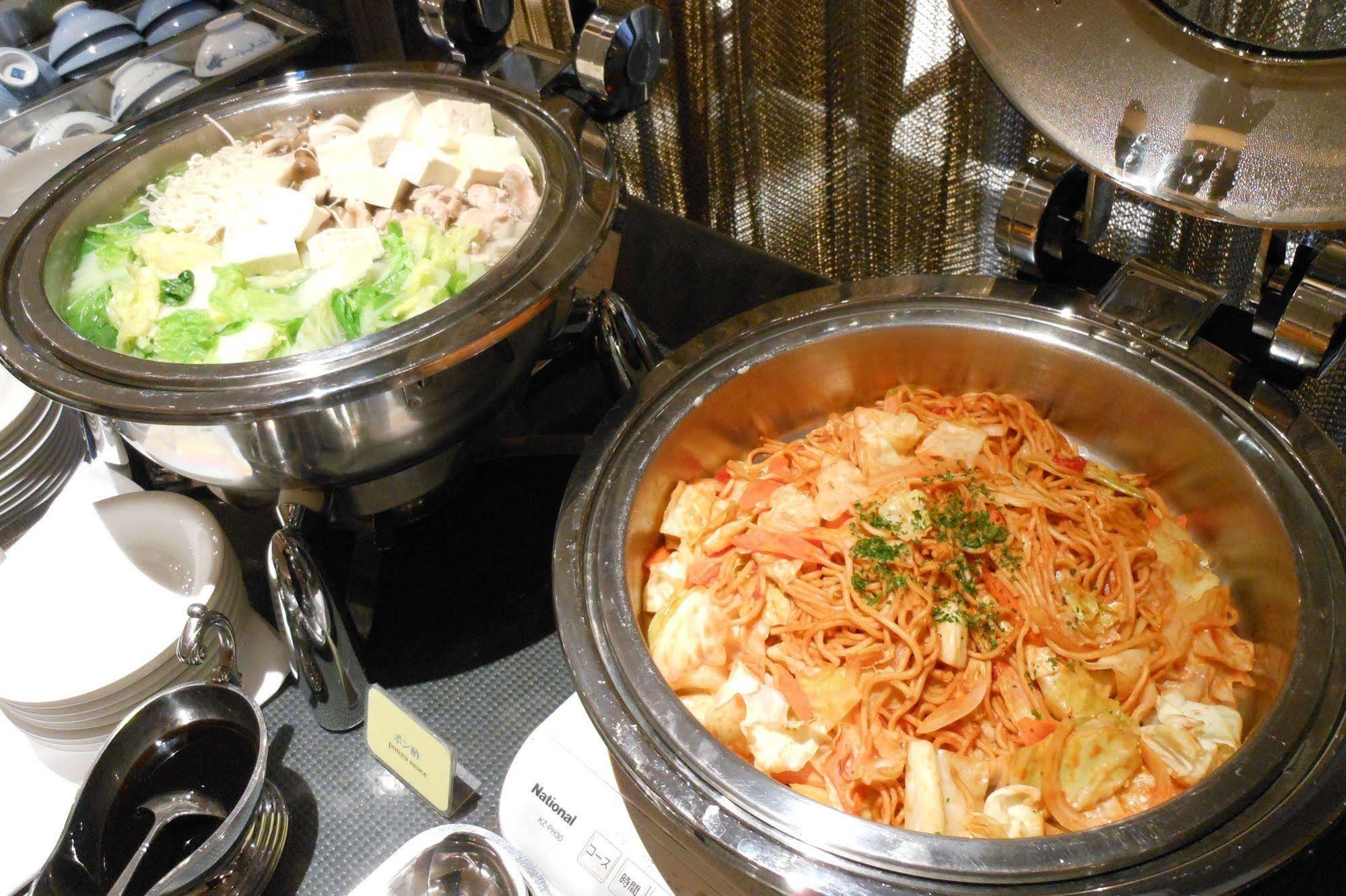 Hotel Leopalace Hakata Fukuoka  Buitenkant foto